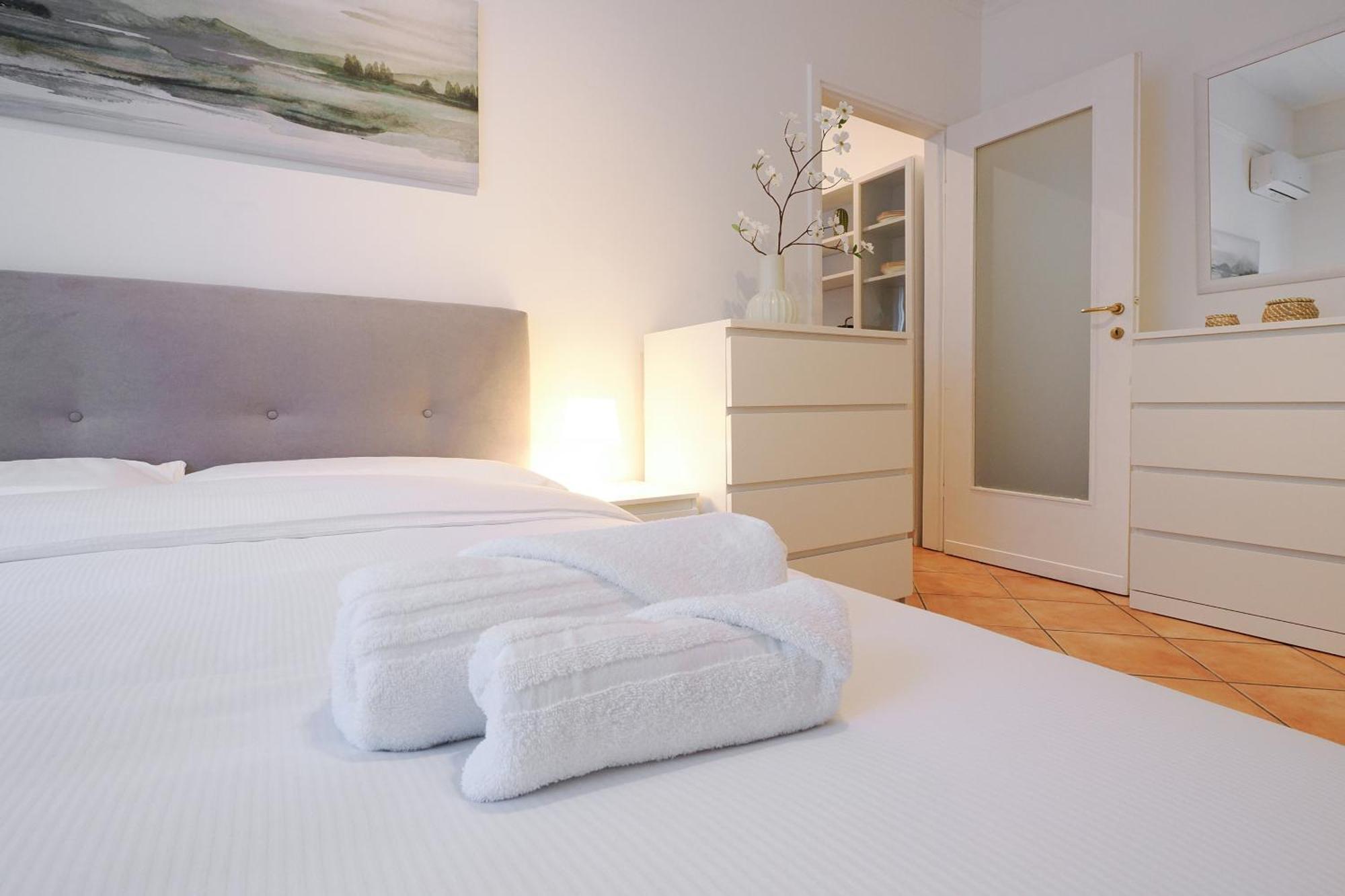 Primopiano - Promessi Sposi Apartment มิลาน ภายนอก รูปภาพ