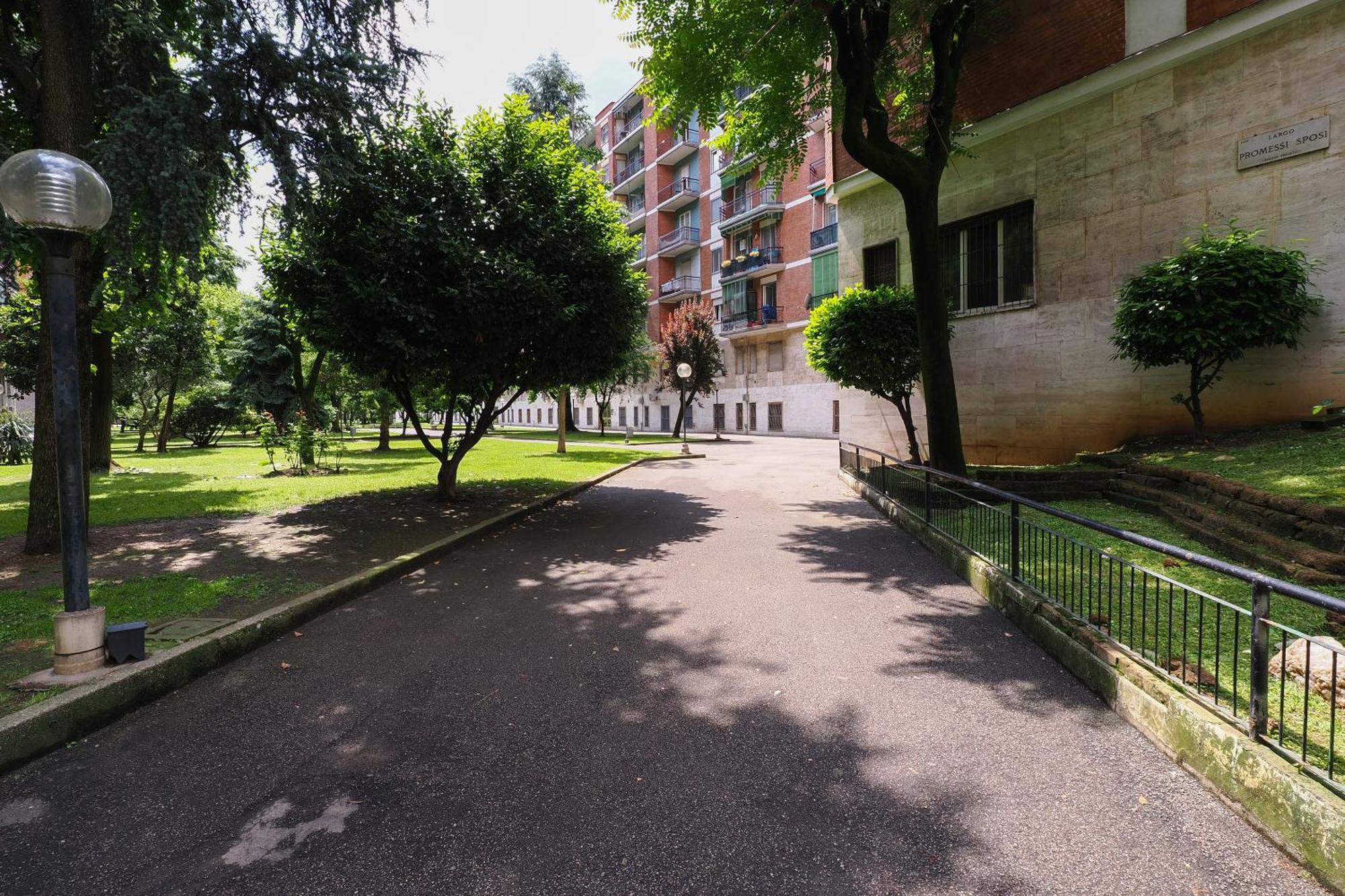 Primopiano - Promessi Sposi Apartment มิลาน ภายนอก รูปภาพ