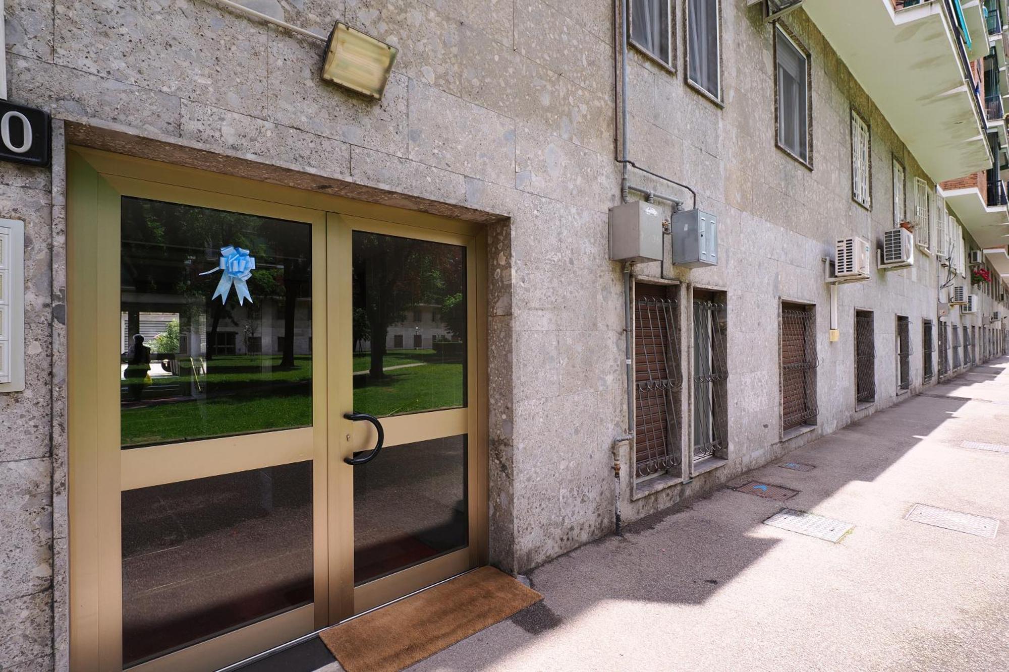 Primopiano - Promessi Sposi Apartment มิลาน ภายนอก รูปภาพ